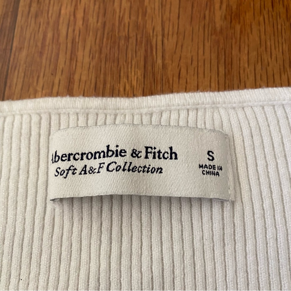 Abercrombie & Fitch Ribbed Sweetheart NeckLine Long Sleeve Top - Picture 5 of 5